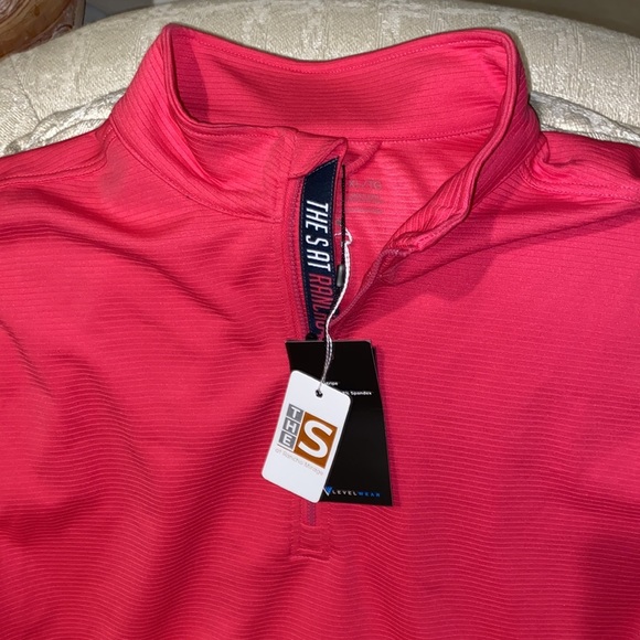 Levelwear NWT pullover - Picture 2 of 11